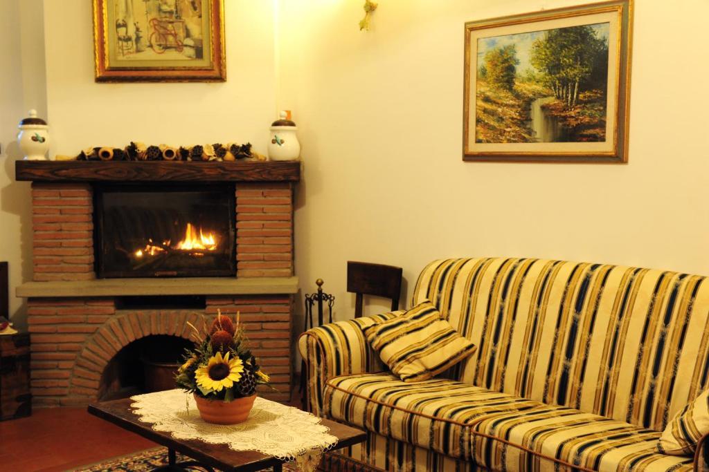 Agriturismo Il Sasso Anghiari Phòng bức ảnh